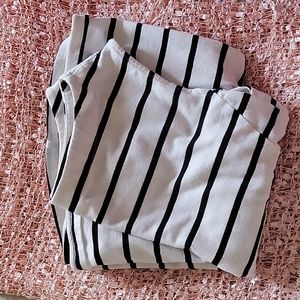 uniqlo, S, black and white